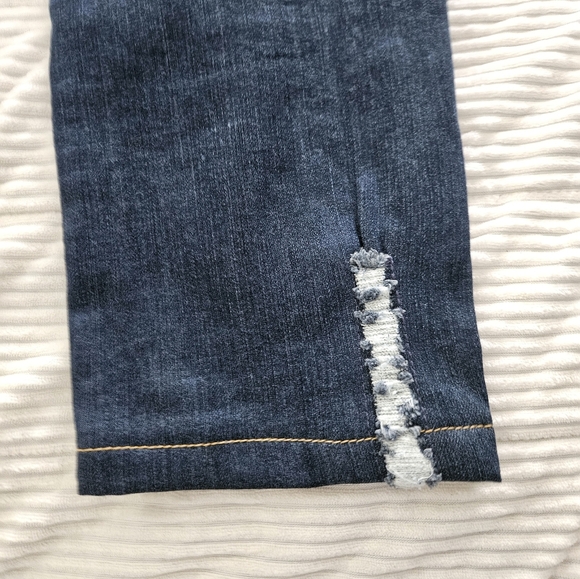 Indigo Rein Distressed Blue Jeans Cropped Size 11 - Picture 10 of 14